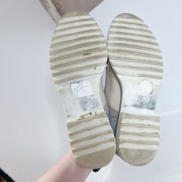 Clarks Griffin Mabel Cream Taupe Leather Suede Women's Oxfords Fringe Size 9 - Picture 4 of 8